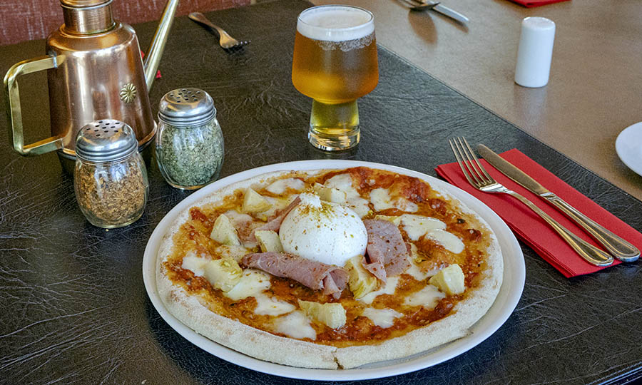 Pizza Burrata & Pastrami