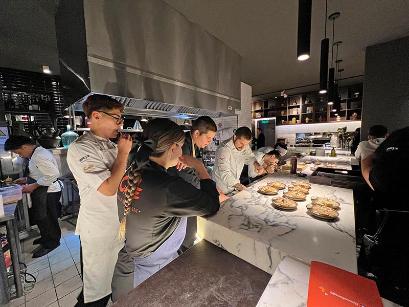 Fotos de la cena de Culinary Team en Punto Ocho Restaurante, Enero 2026