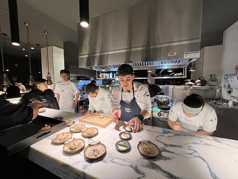 Fotos de la cena de Culinary Team en Punto Ocho Restaurante, Enero 2026