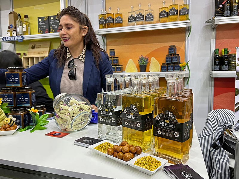 Fotos de la feria Food Service 2025, los Premio Fuego y el Almuerzo de la Fegach