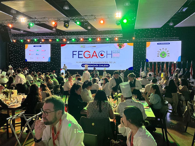 Fotos de la feria Food Service 2025, los Premio Fuego y el Almuerzo de la Fegach