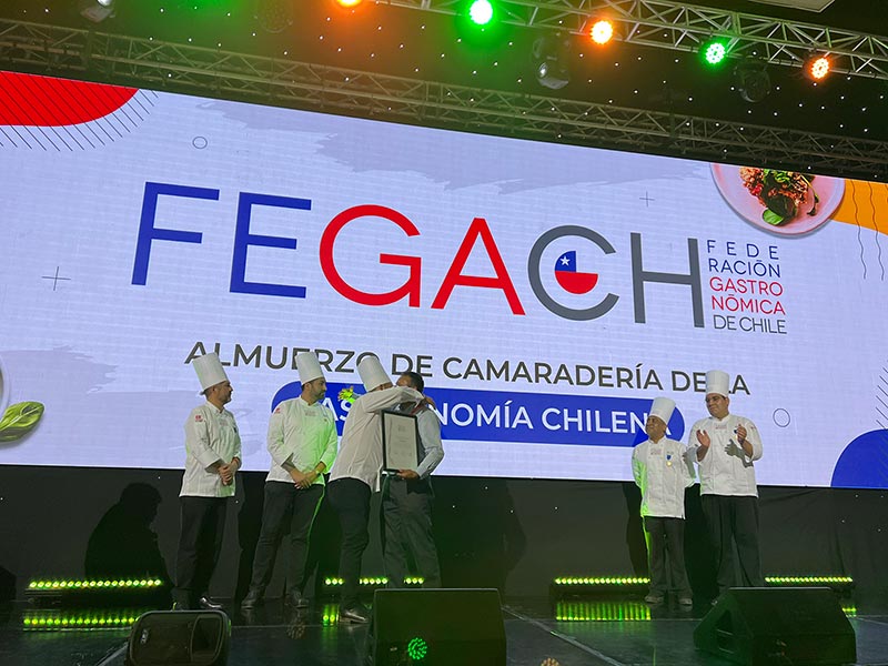 Fotos de la feria Food Service 2025, los Premio Fuego y el Almuerzo de la Fegach