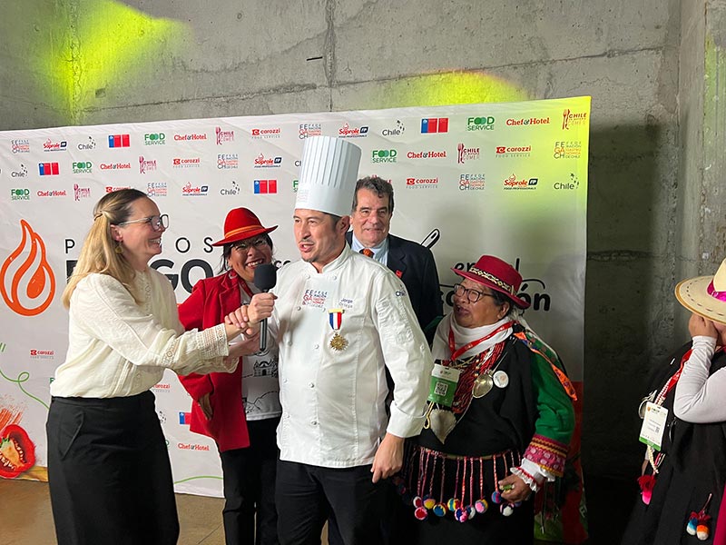 Fotos de la feria Food Service 2025, los Premio Fuego y el Almuerzo de la Fegach