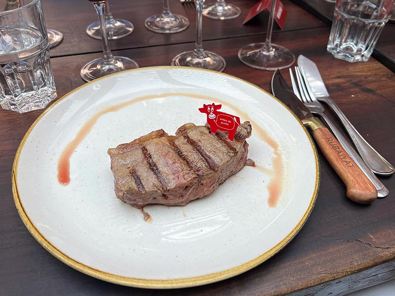 Algunas fotos del almuerzo preparado por Rubaiyat para la reuni�n mensual de C�rculo de Cronistas Gastron�micos
